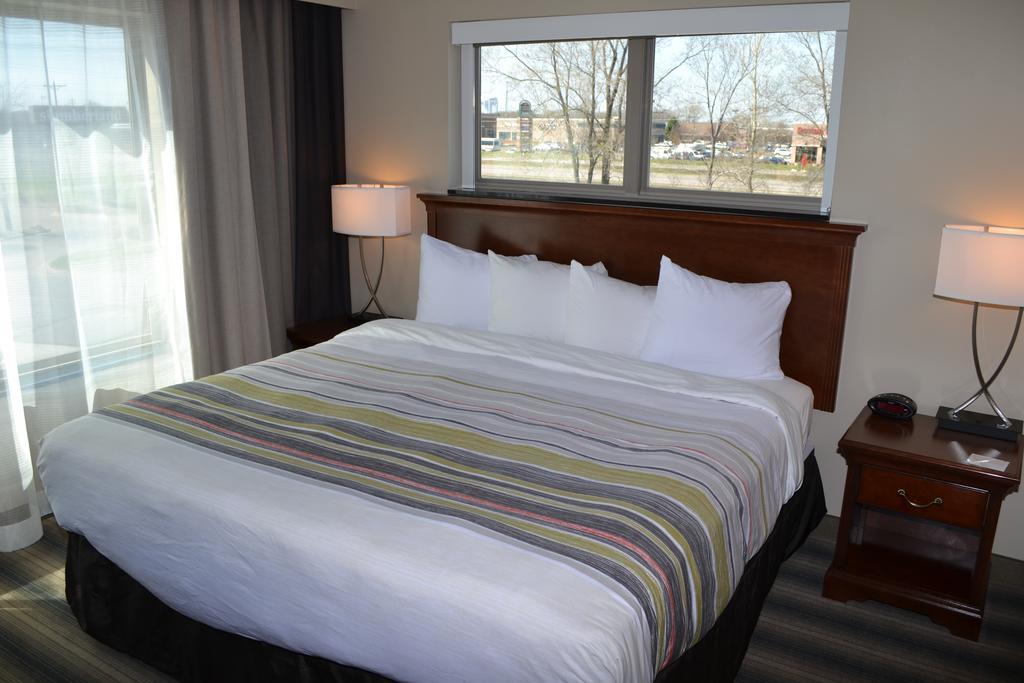 Country & By Radisson - St Paul Hotel 3*