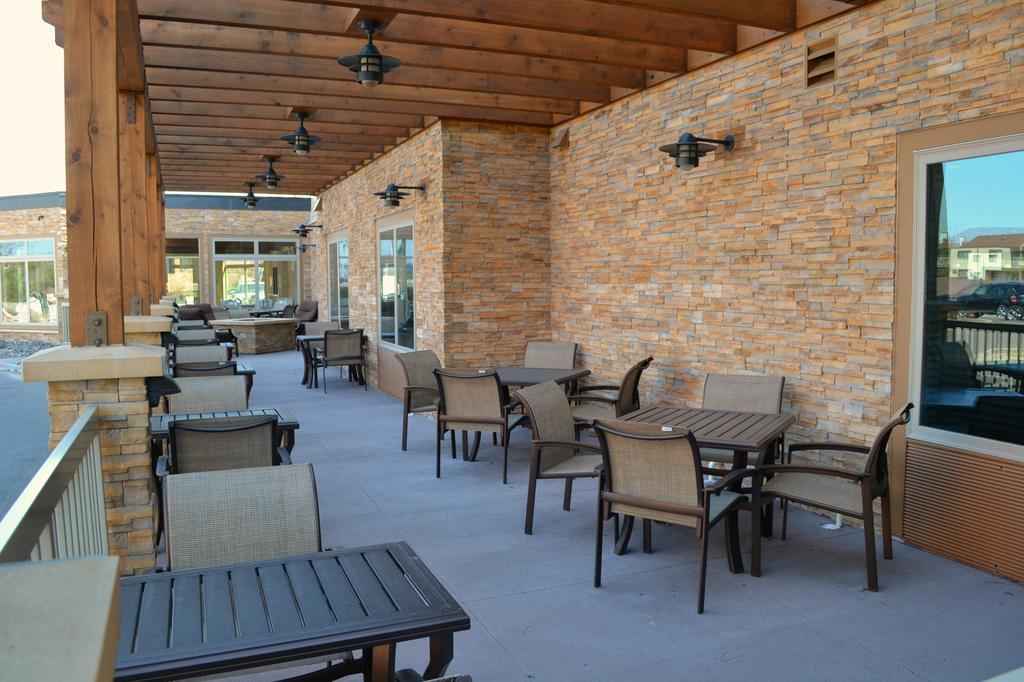 Country & By Radisson - St Paul Hotel