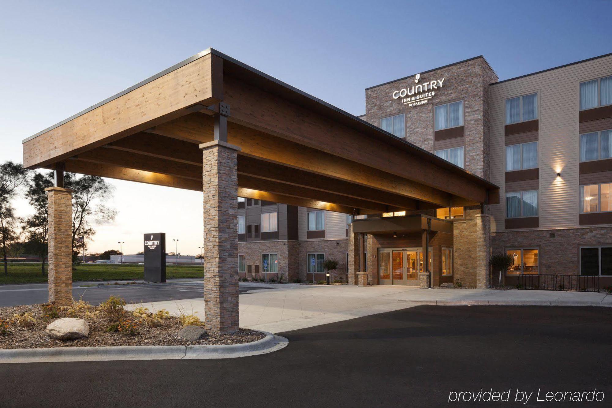 Country & By Radisson - St Paul 3*